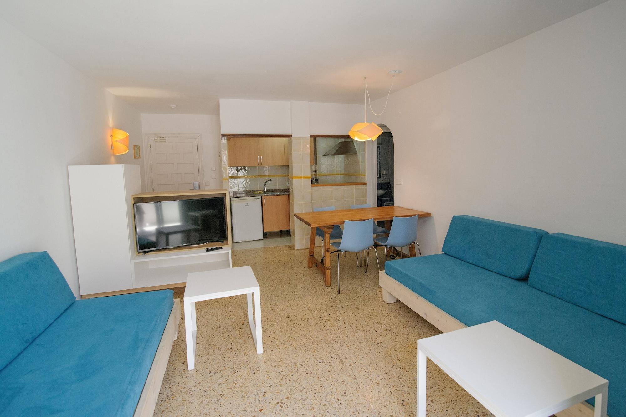 Aparthotel Boutique Poniente Playa San Antonio  Buitenkant foto