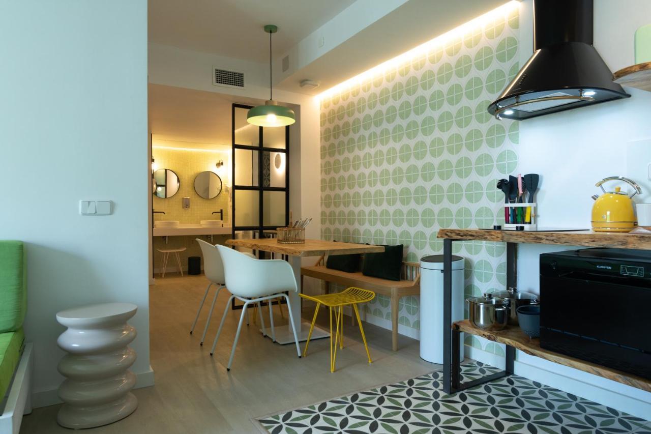 Aparthotel Boutique Poniente Playa San Antonio  Buitenkant foto