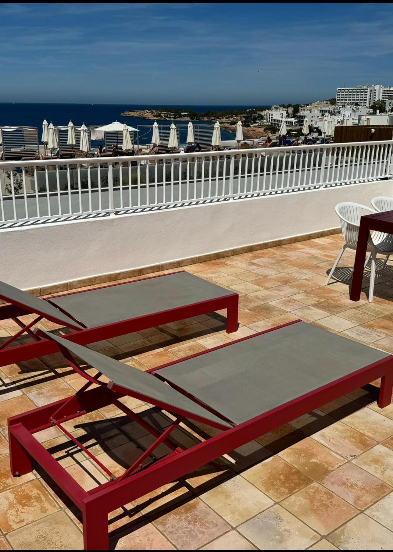 Aparthotel Boutique Poniente Playa San Antonio  Buitenkant foto